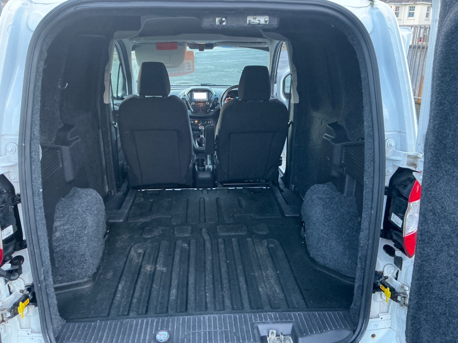 Used Ford Transit Courier 2019 for sale - 77195918: Photo 10