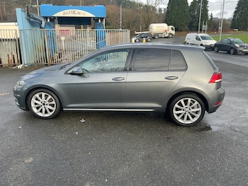 Used Volkswagen Golf 2017 for sale - 77196672: Photo