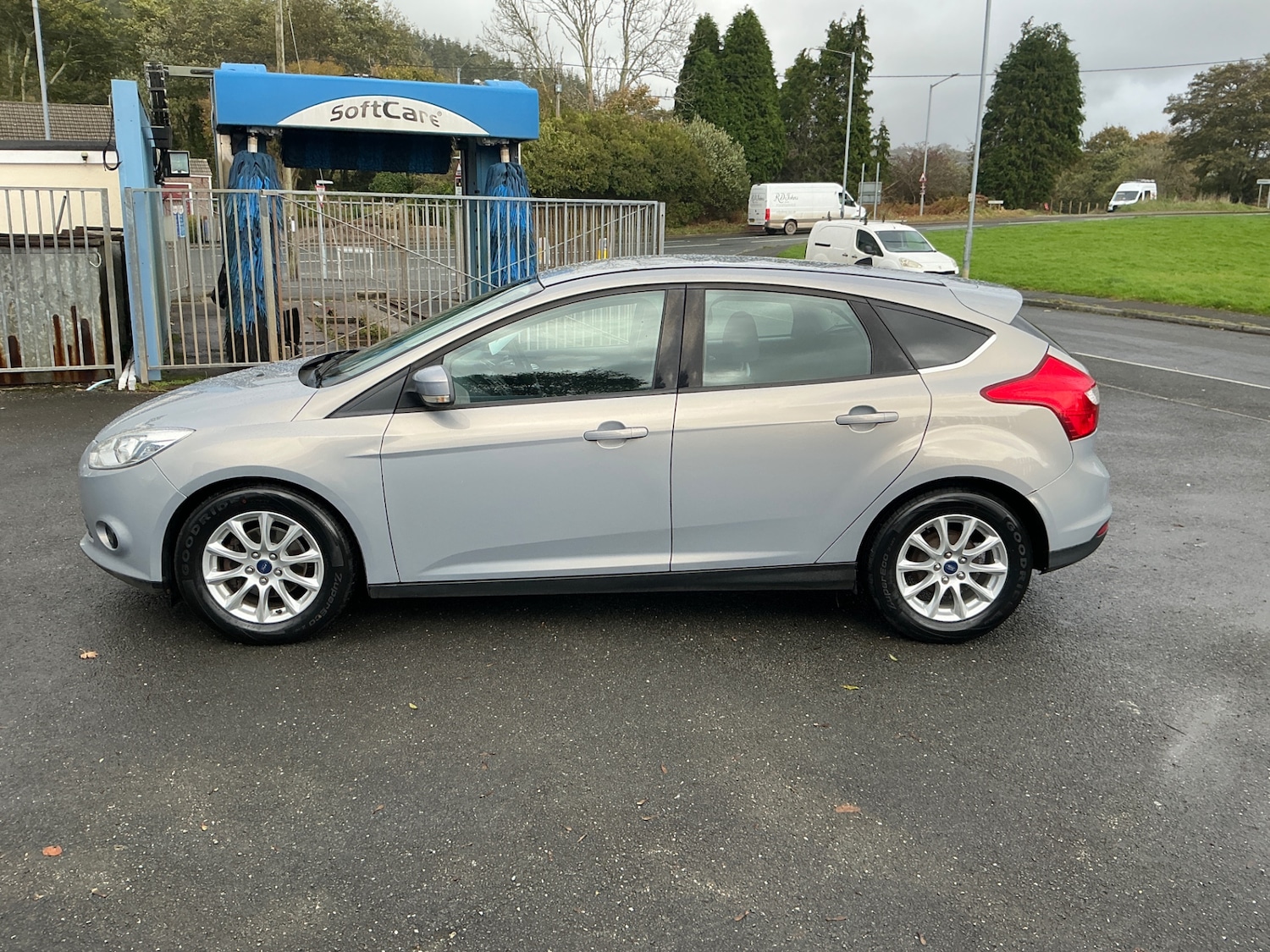 Used Ford Focus 2013 for sale - 76427876: Photo 4