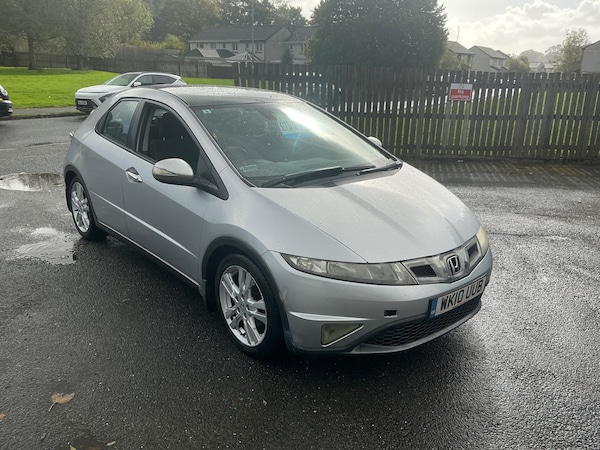 Used Honda Civic 2010 for sale - 76171332: Photo 1