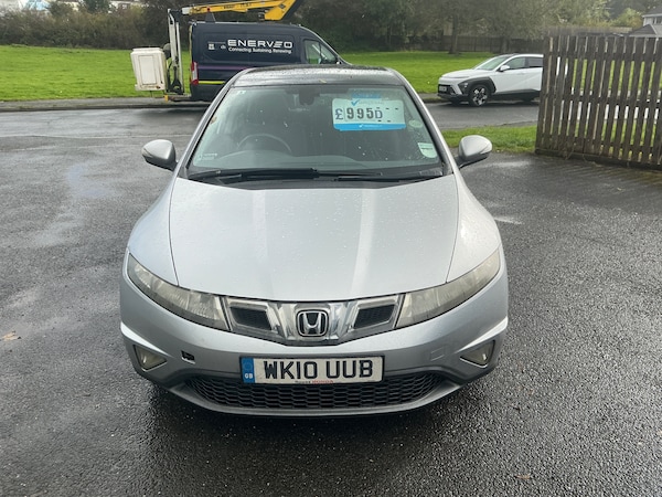Used Honda Civic 2010 for sale - 76171332: Photo 2