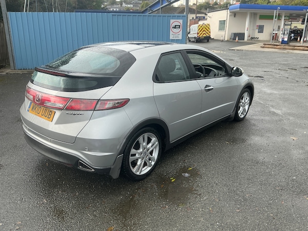 Used Honda Civic 2010 for sale - 76171332: Photo 7