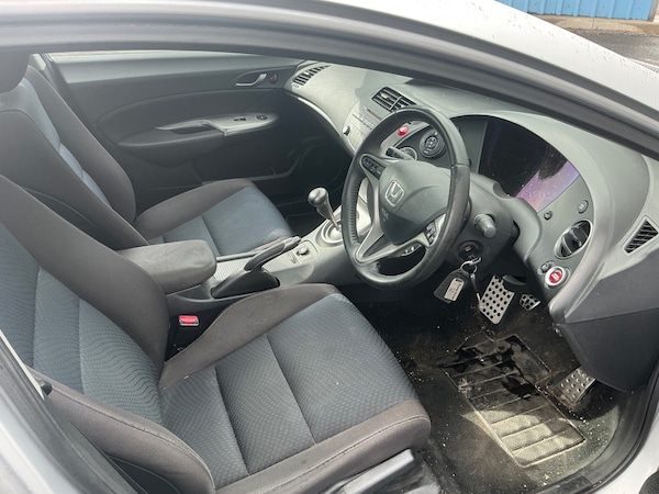 Used Honda Civic 2010 for sale - 76171332: Photo 9