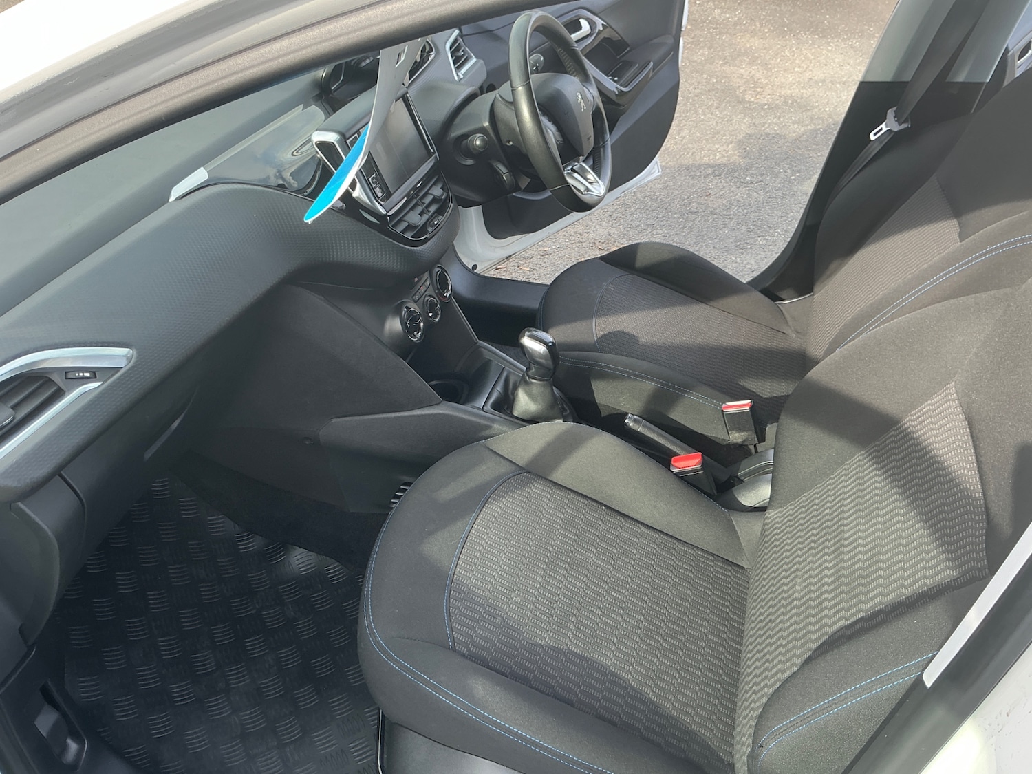 Used Peugeot 208 2018 for sale - 76382728: Photo 12