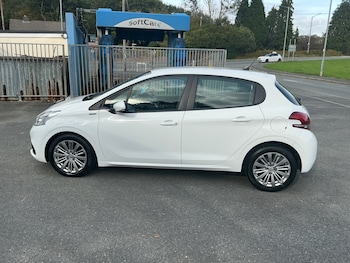 Used Peugeot 208 2018 for sale - 76382728: Photo