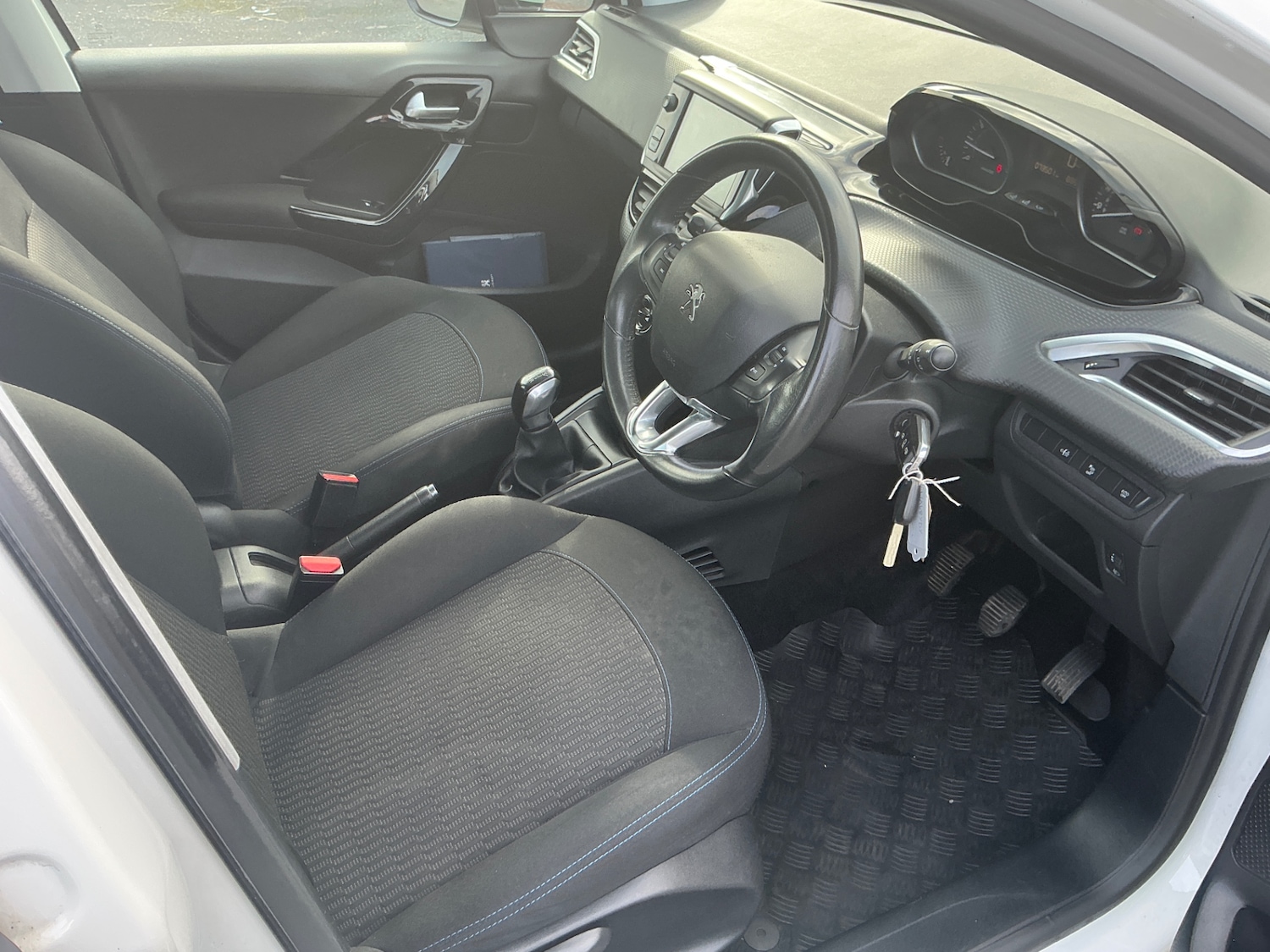 Used Peugeot 208 2018 for sale - 76382728: Photo 9