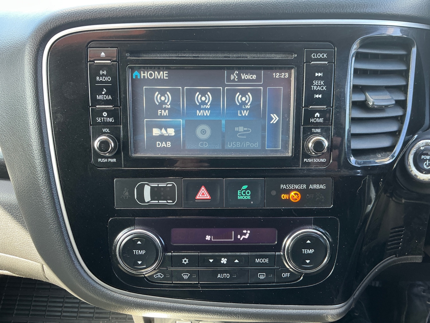 Used Mitsubishi Outlander 2018 for sale - 78133939: Photo 14