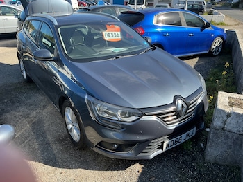 Used Renault Megane 2017 for sale - 76076494: Photo