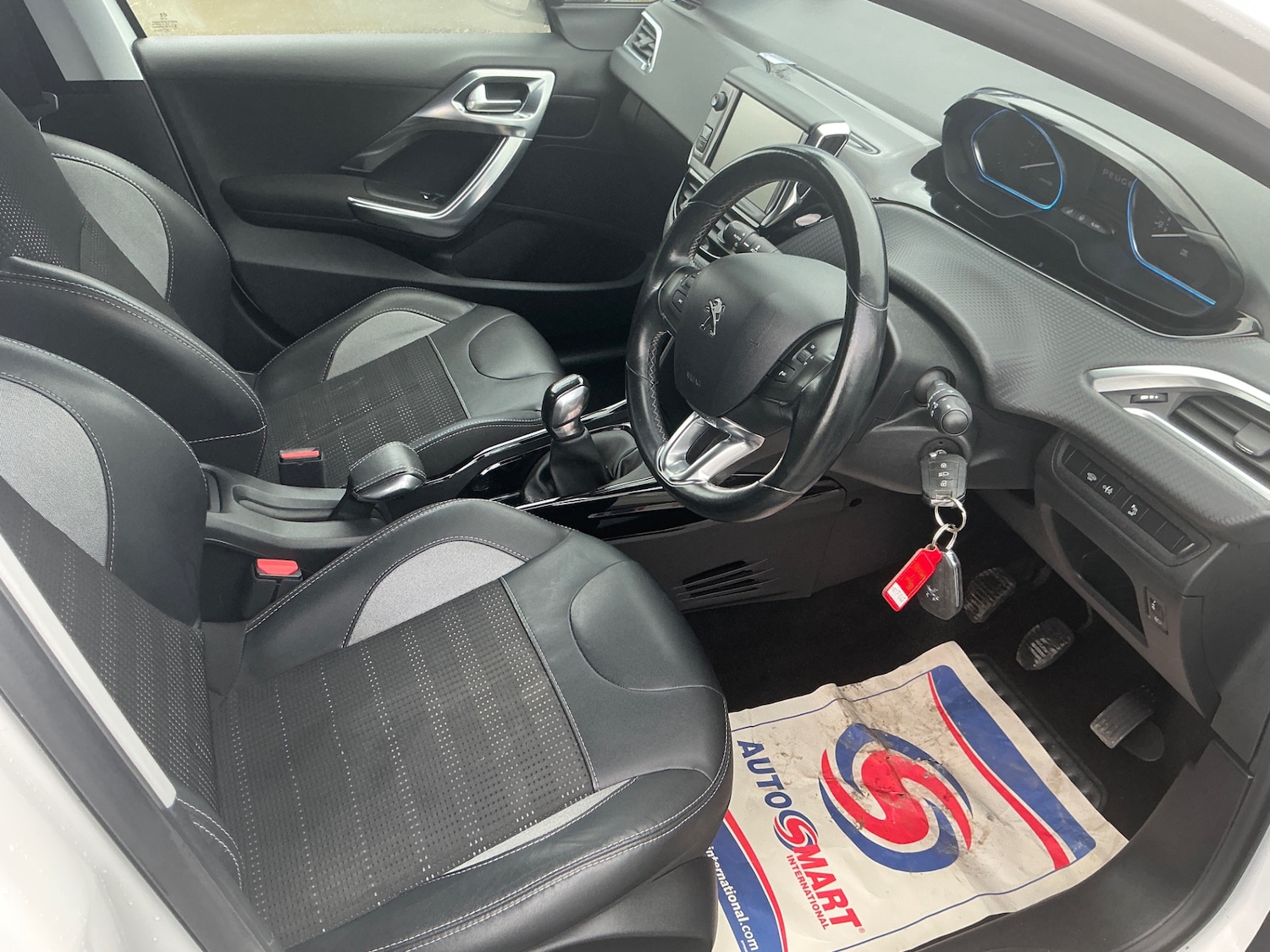 Used Peugeot 2008 2017 for sale - 77661902: Photo 9