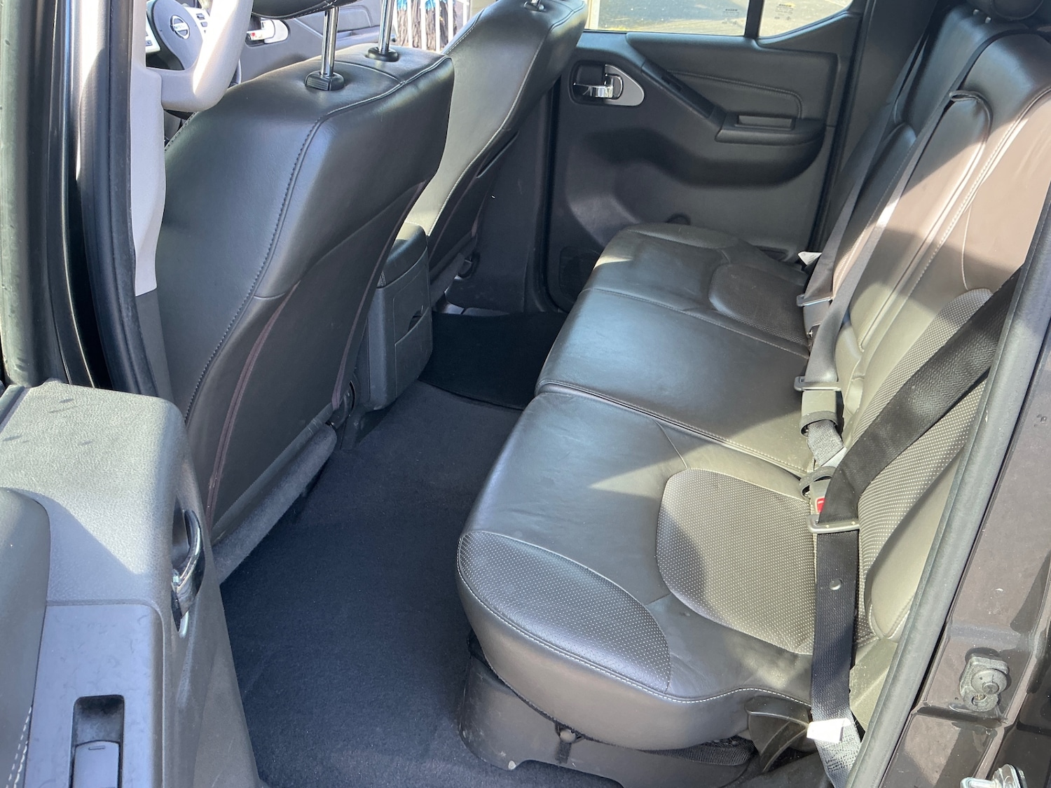 Used Nissan Navara 2012 for sale - 78133943: Photo 10