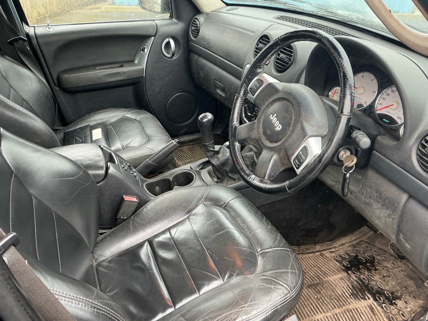 Used Jeep Cherokee 2001 for sale - 77195927: Photo 9