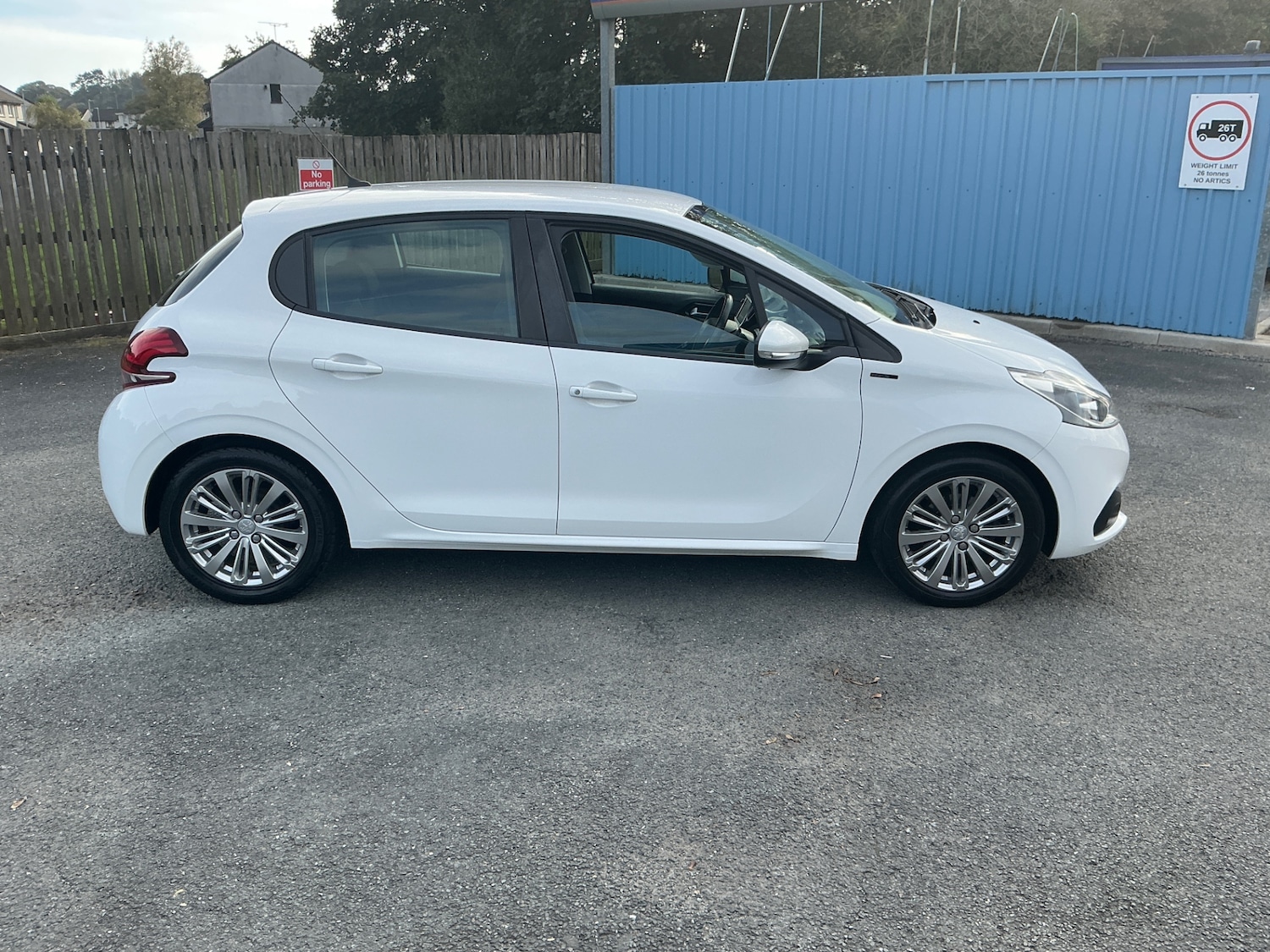 Used Peugeot 208 2018 for sale - 77431106: Photo 8