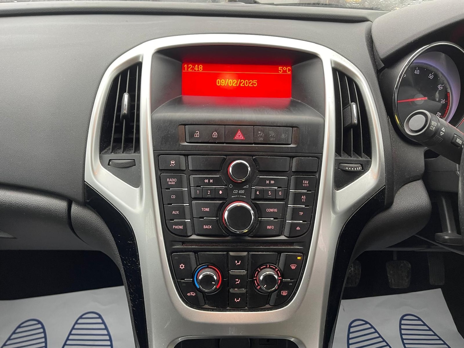 Used Vauxhall Astra 2012 for sale - 77323880: Photo 18