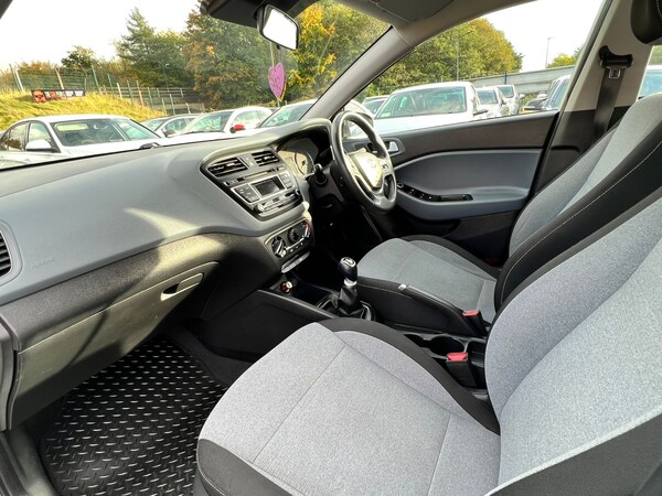 Used Hyundai i20 2016 for sale - 69812532: Photo 8