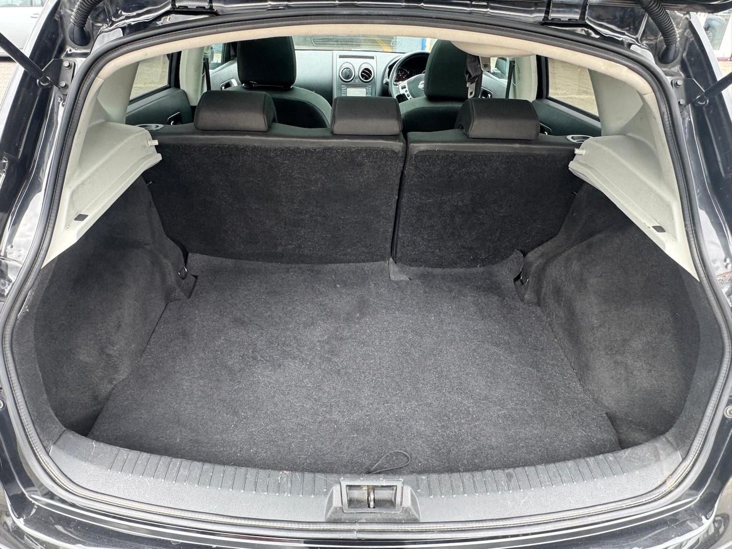 Used Nissan Qashqai 2012 for sale - 73892653: Photo 11