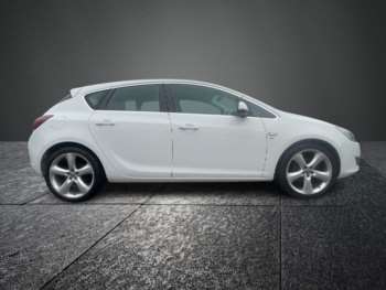 Used Vauxhall Astra 2012 for sale - 74211500: Photo