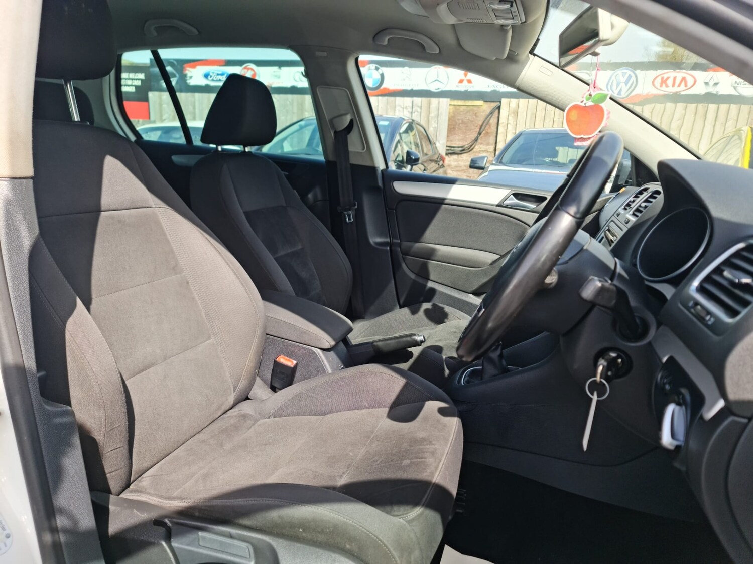 Used Volkswagen Golf 2011 for sale - 70637295: Photo 11