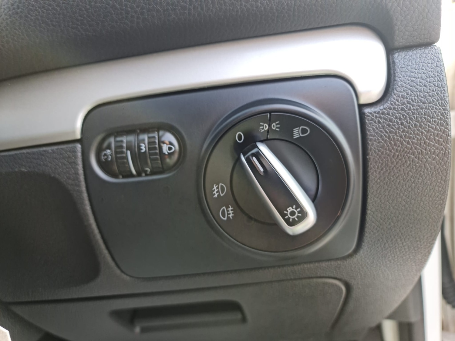 Used Volkswagen Golf 2011 for sale - 70637295: Photo 14