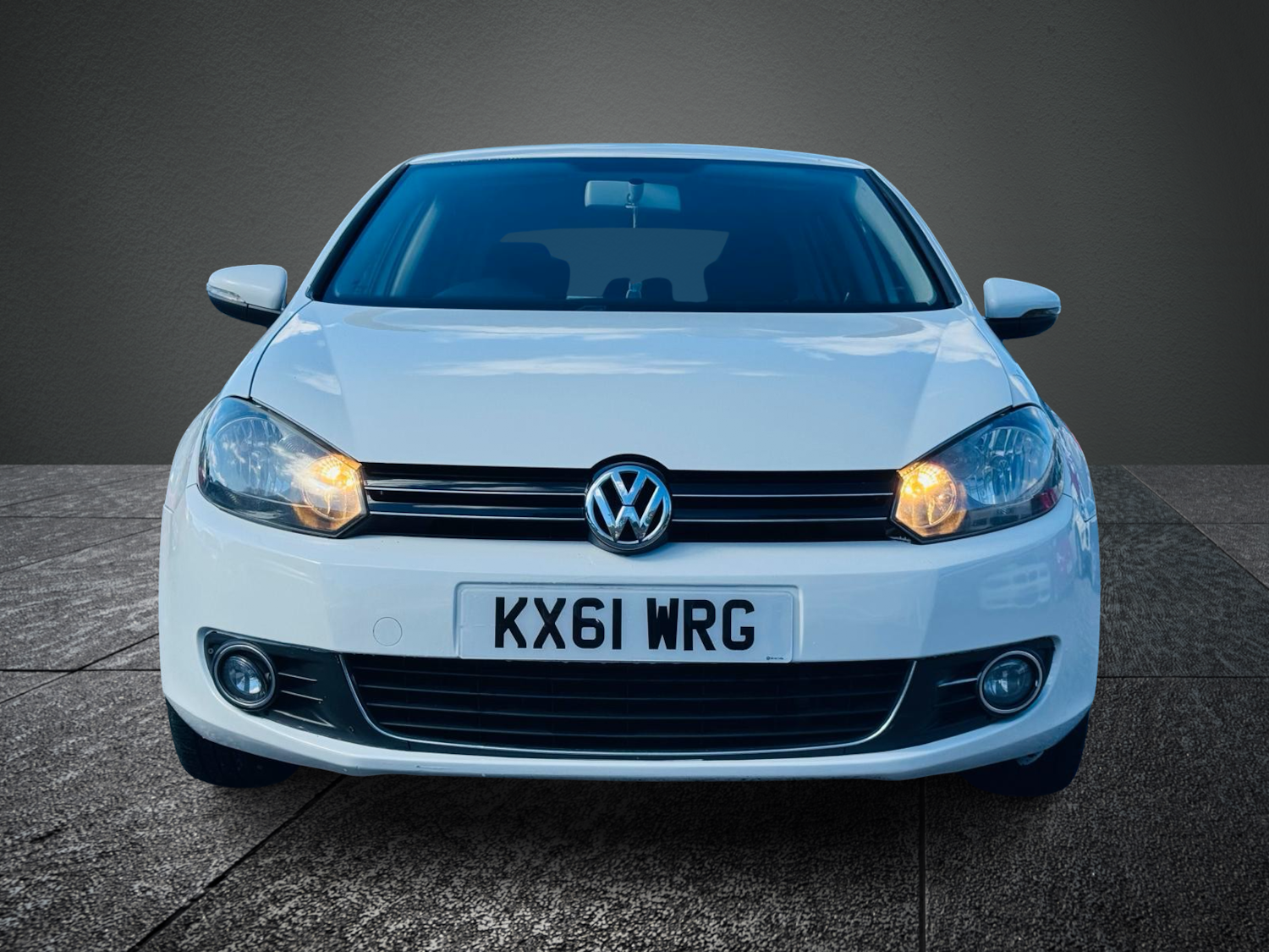 Used Volkswagen Golf 2011 for sale - 70637295: Photo 2