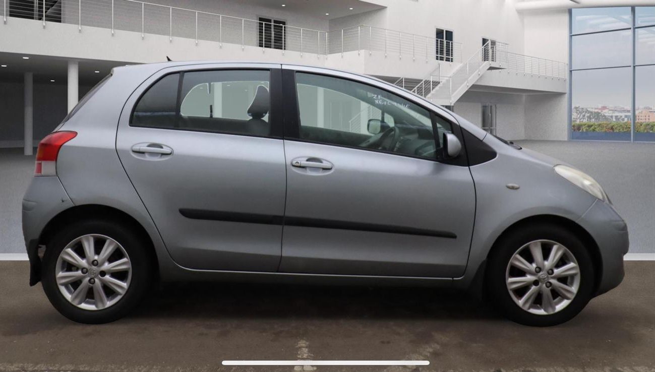 Used Toyota Yaris 2009 for sale - 76594765: Photo 4