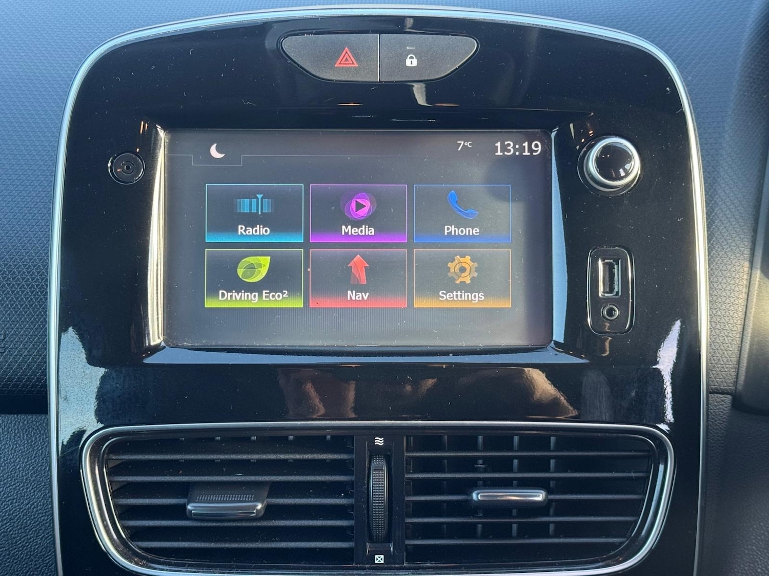 Used Renault Clio 2017 for sale - 76766471: Photo 15