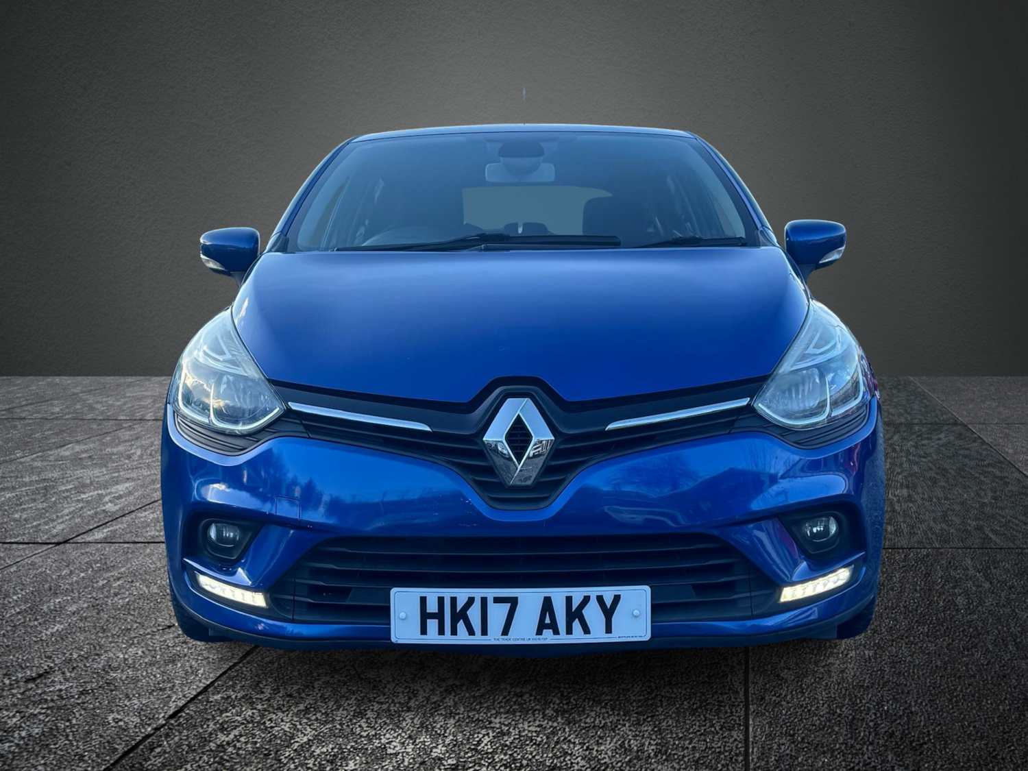 Used Renault Clio 2017 for sale - 76766471: Photo 2