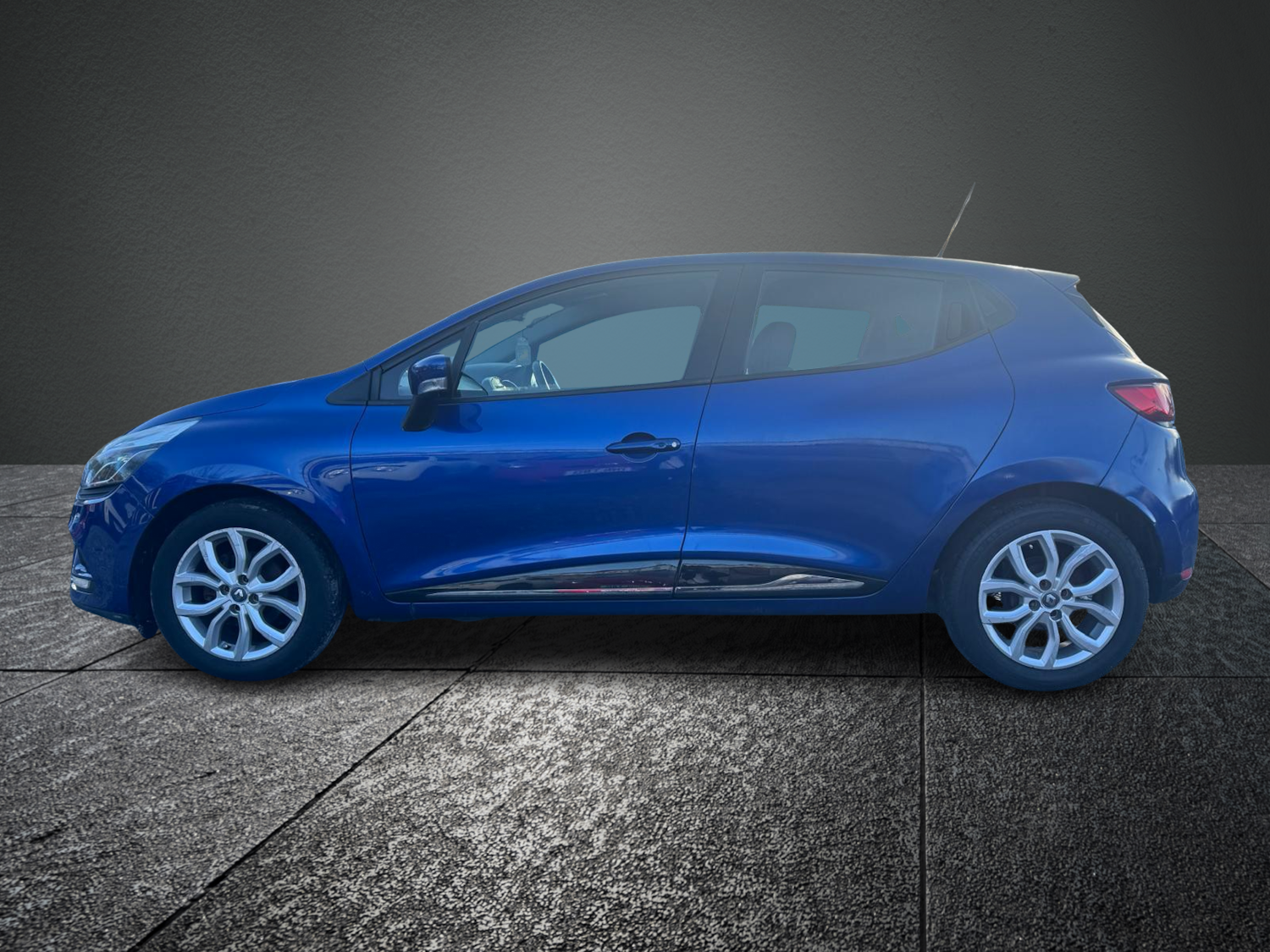 Used Renault Clio 2017 for sale - 76766471: Photo 7