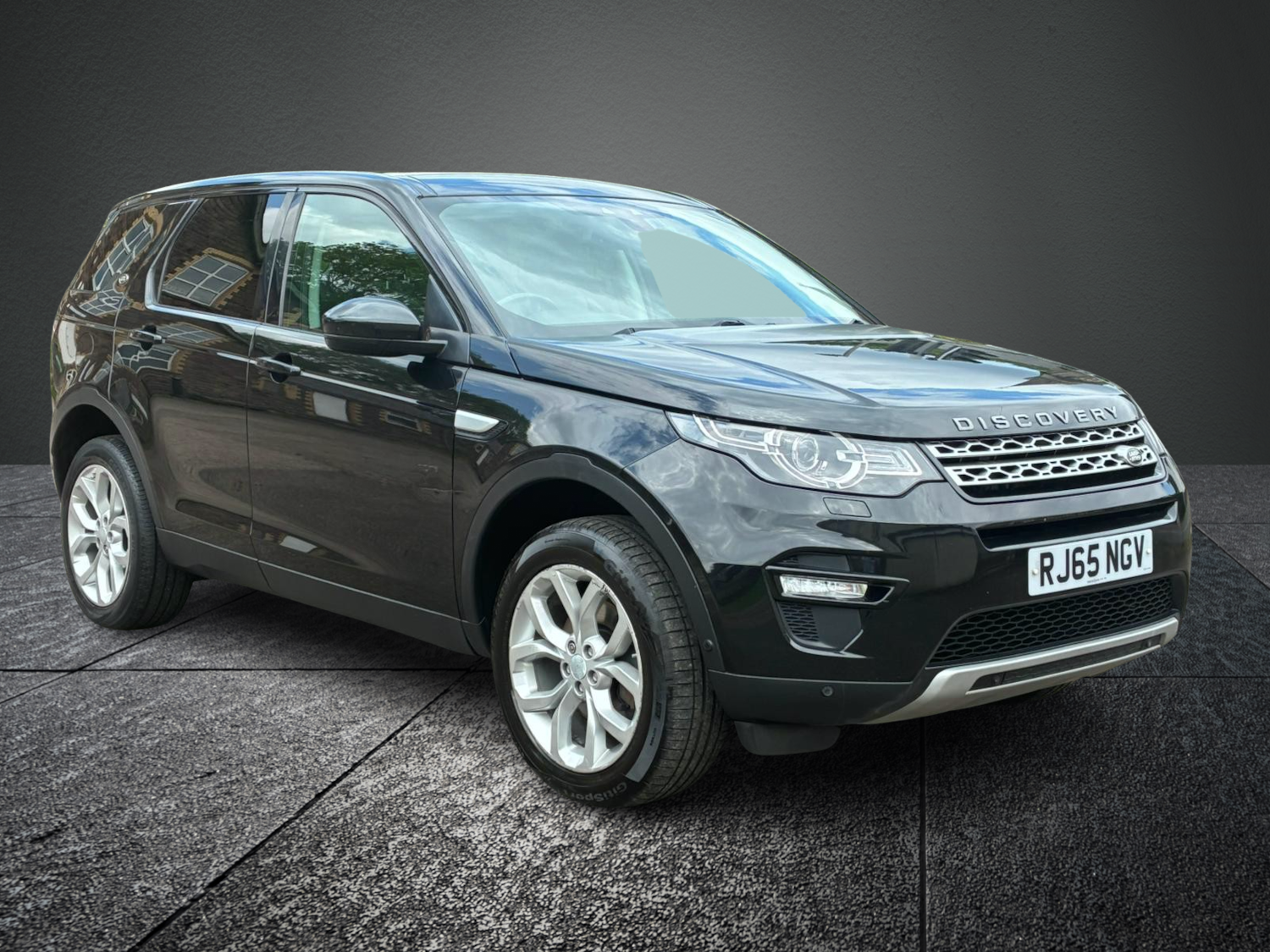 Used Land Rover Discovery Sport 2015 for sale - 76710274: Photo 1