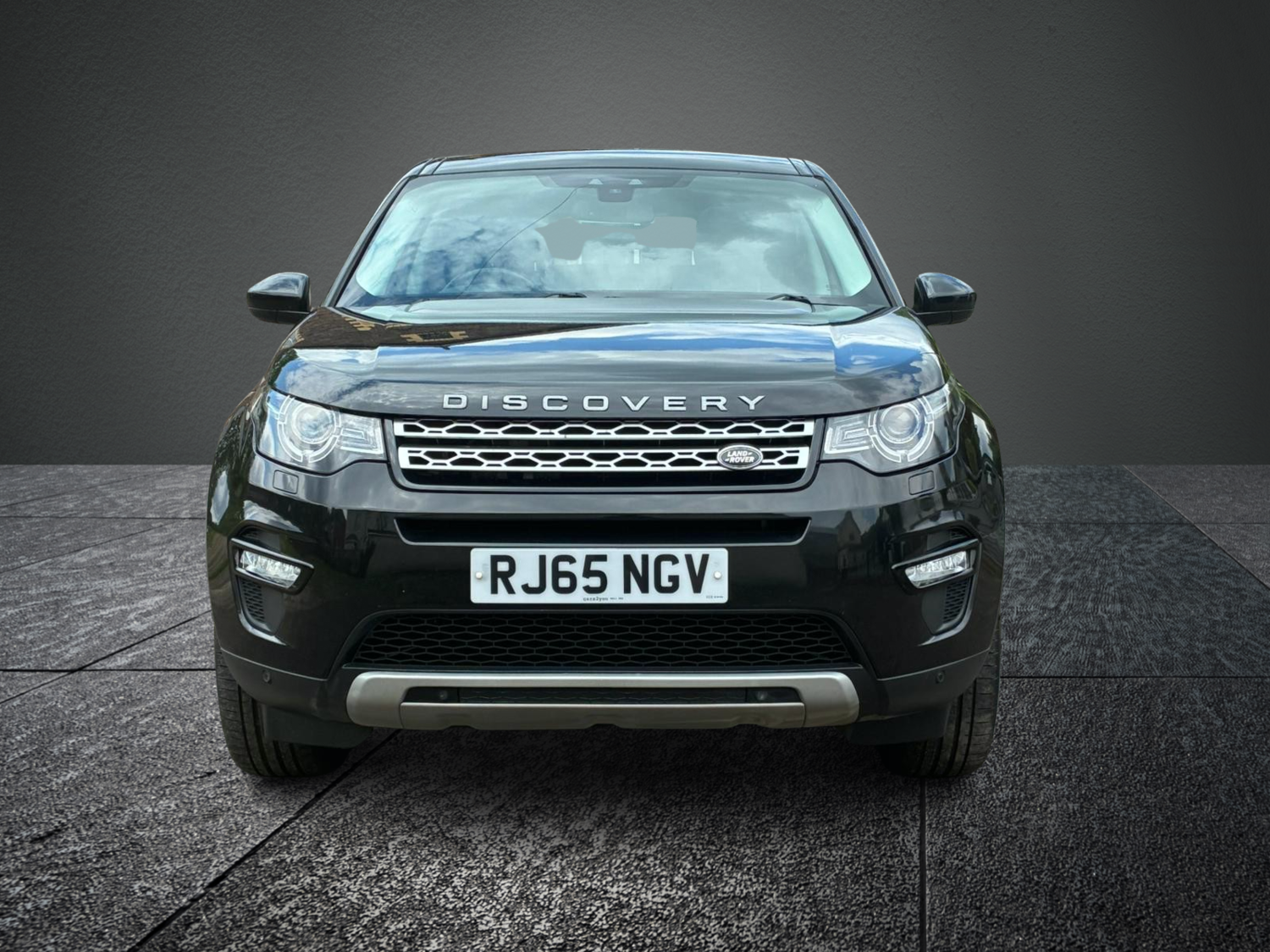 Used Land Rover Discovery Sport 2015 for sale - 76710274: Photo 2