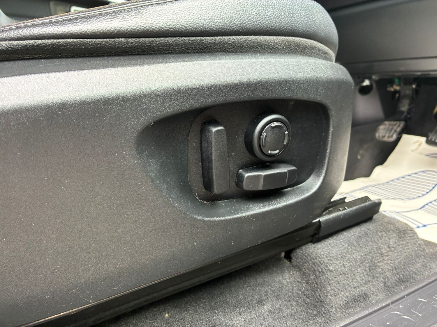 Used Land Rover Discovery Sport 2015 for sale - 76710274: Photo 31