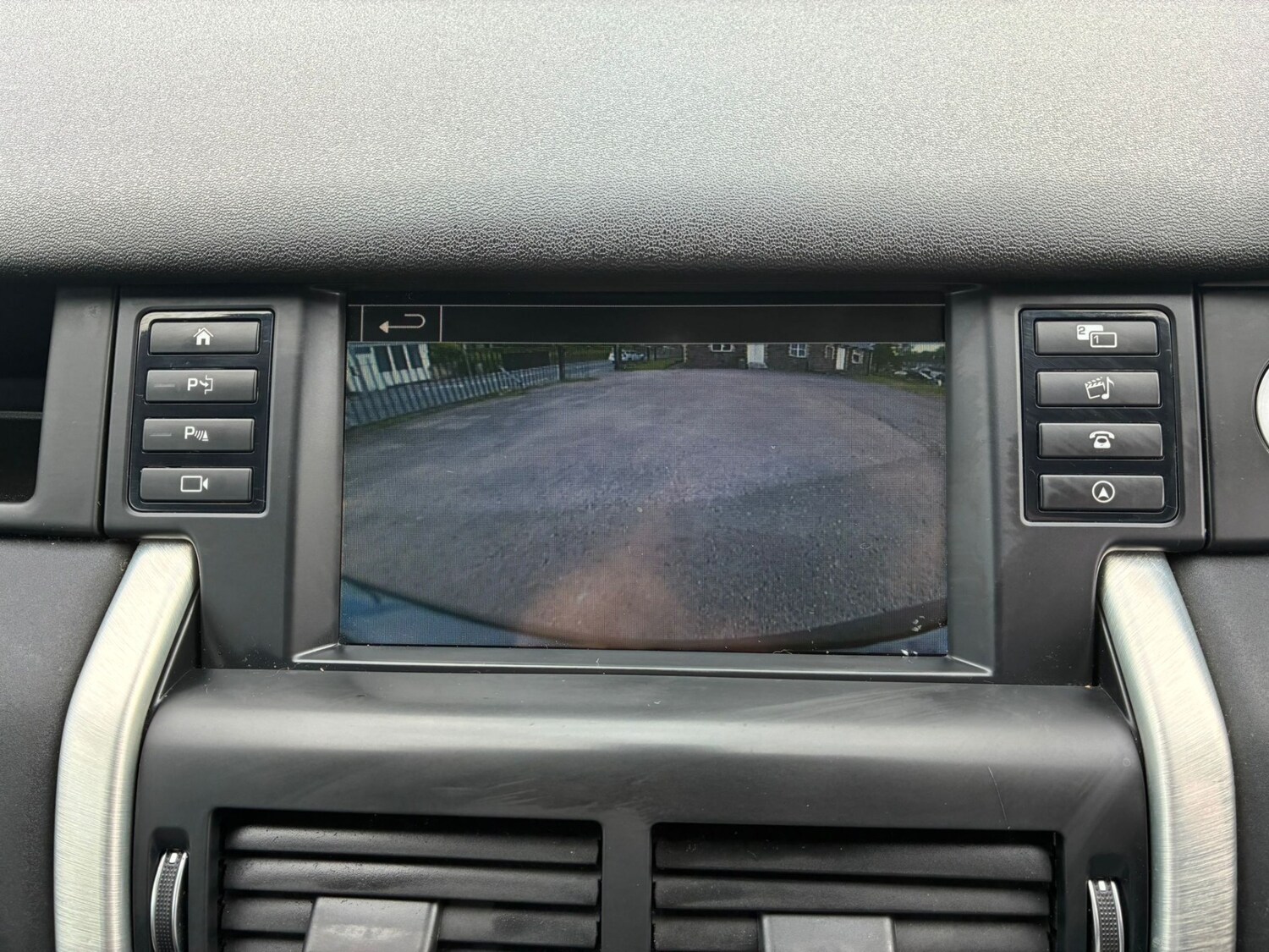 Used Land Rover Discovery Sport 2015 for sale - 76710274: Photo 33