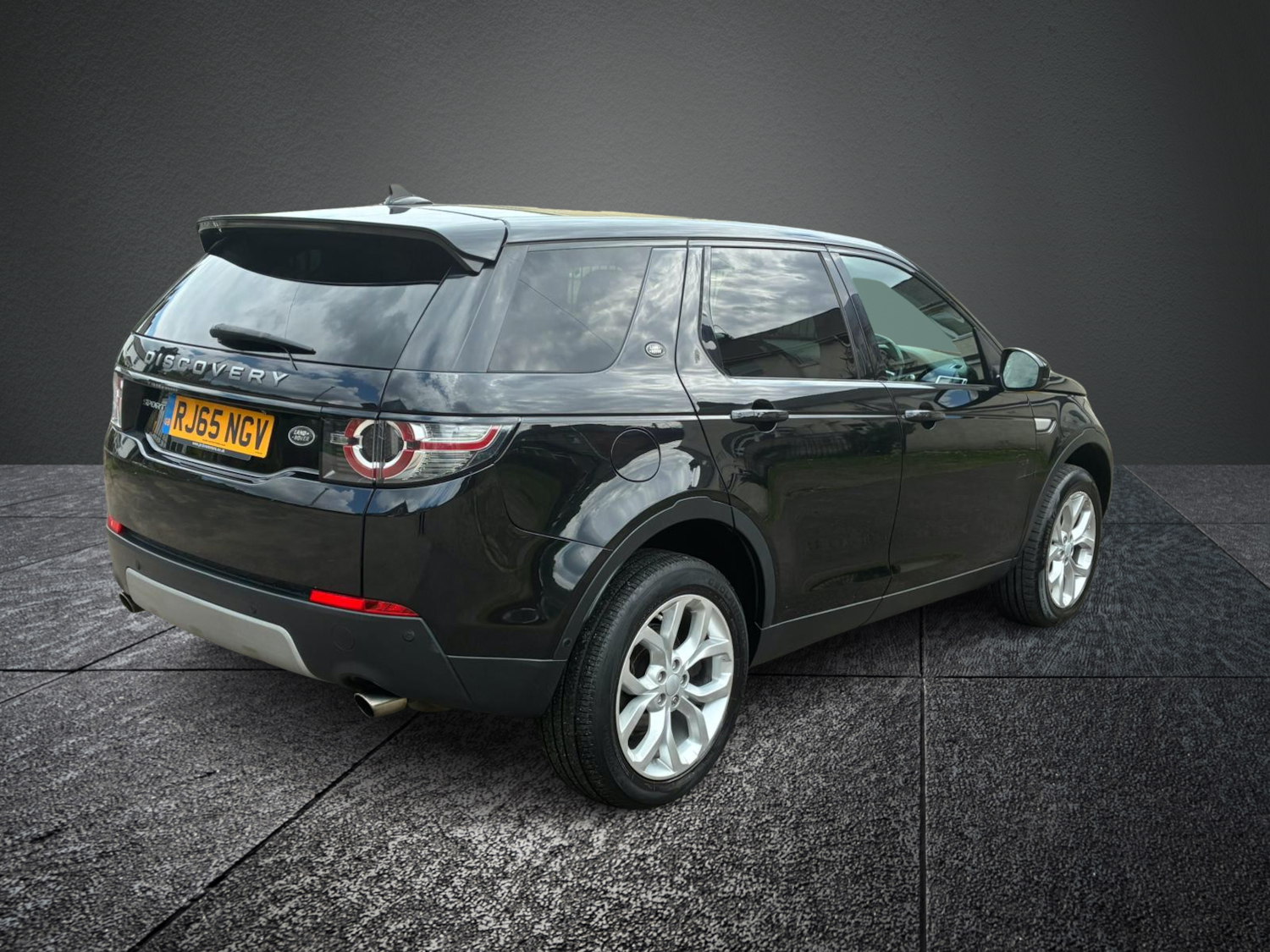 Used Land Rover Discovery Sport 2015 for sale - 76710274: Photo 4