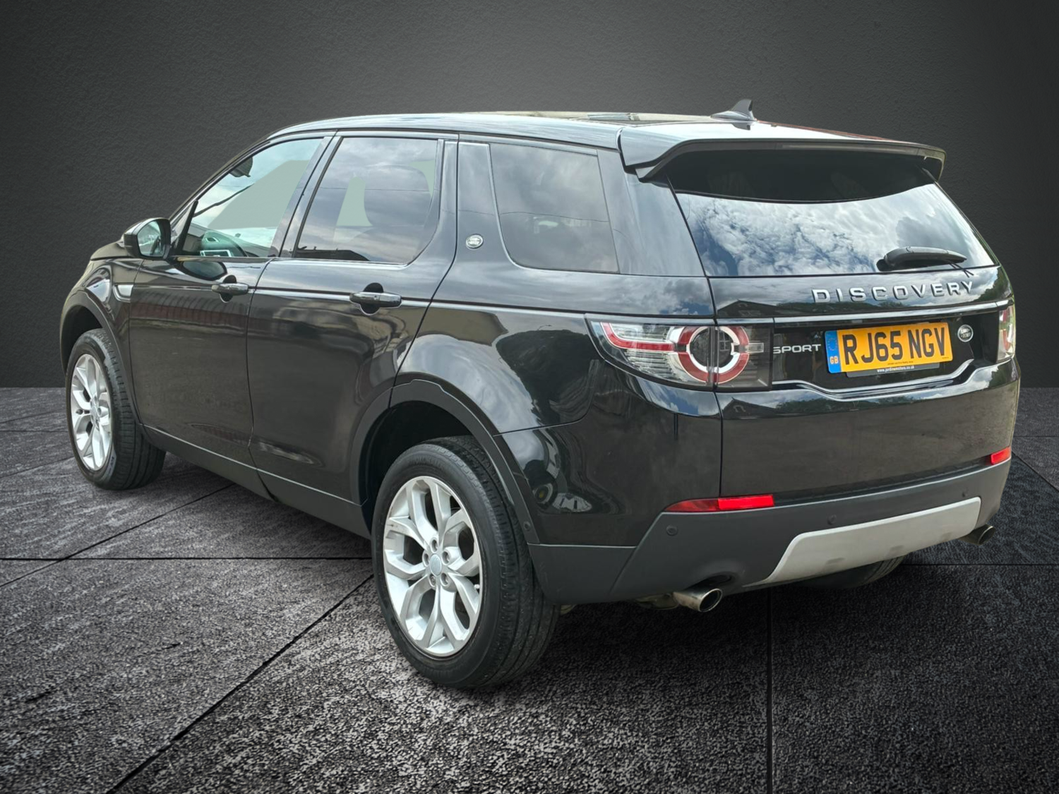 Used Land Rover Discovery Sport 2015 for sale - 76710274: Photo 6