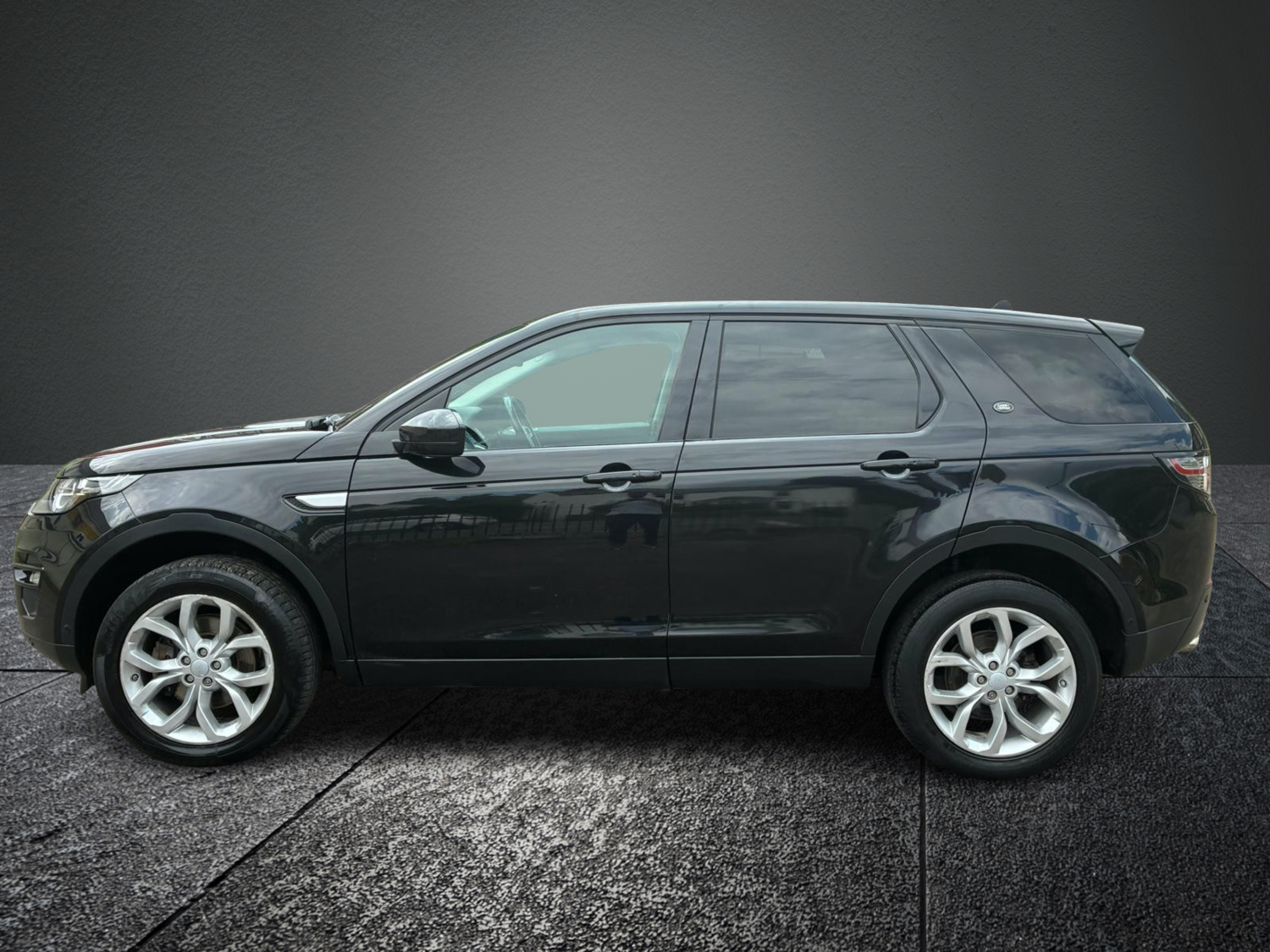 Used Land Rover Discovery Sport 2015 for sale - 76710274: Photo 7