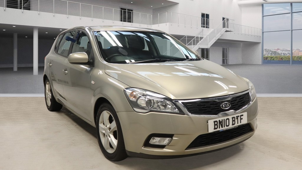 Used Kia Ceed 2010 for sale - 76037300: Photo 1