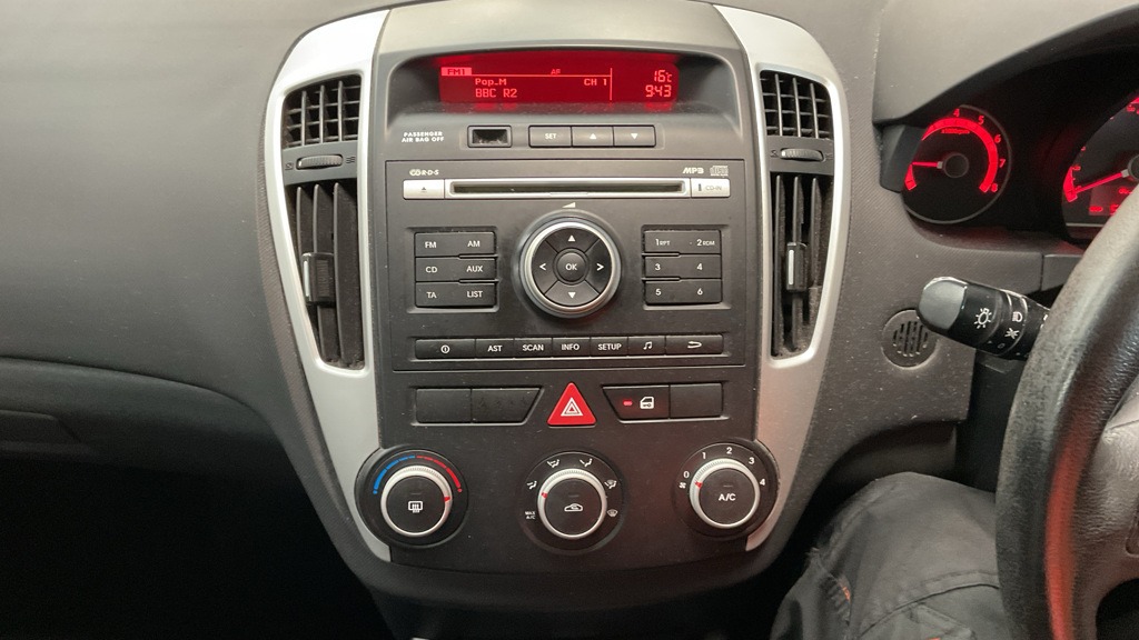 Used Kia Ceed 2010 for sale - 76037300: Photo 11