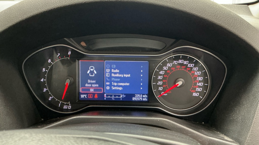 Used Ford Mondeo 2011 for sale - 76037294: Photo 8