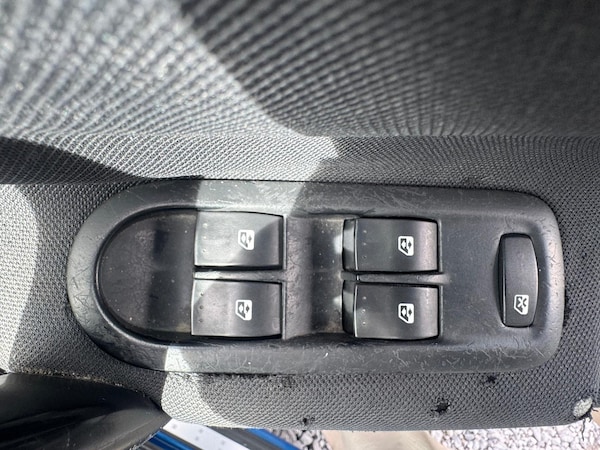 Used Renault Megane 2007 for sale - 75555796: Photo 16