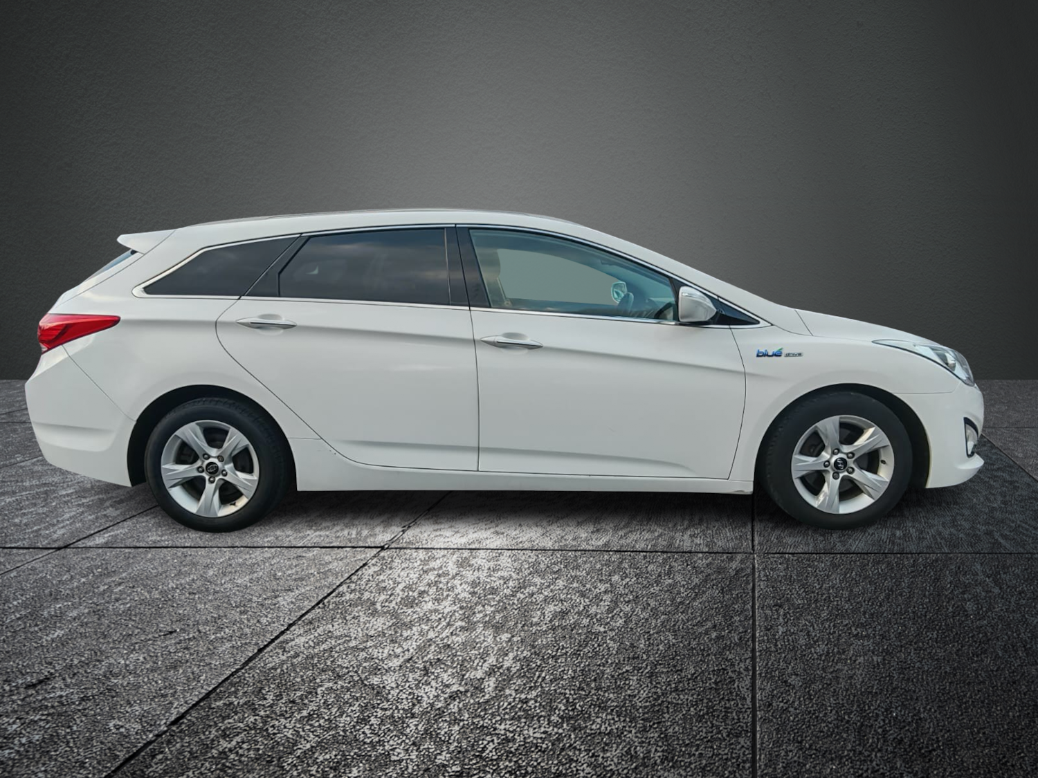 Used Hyundai i40 2013 for sale - 76807996: Photo 2