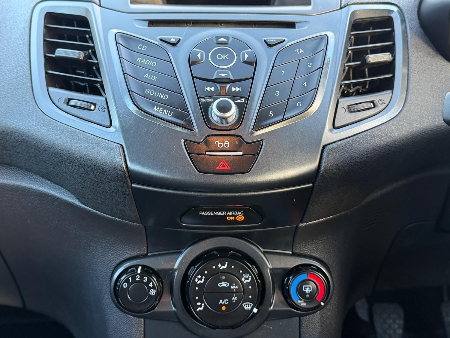 Used Ford Fiesta 2015 for sale - 77403700: Photo 19