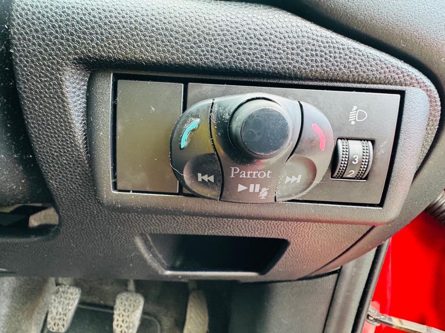 Used Mazda Mazda2 2011 for sale - 76037282: Photo 15