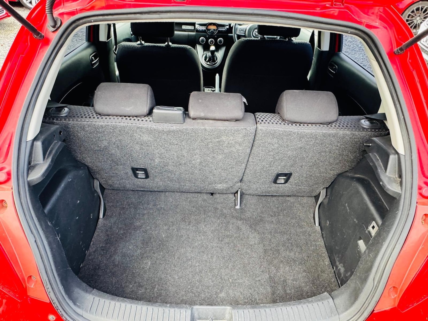 Used Mazda Mazda2 2011 for sale - 76037282: Photo 9