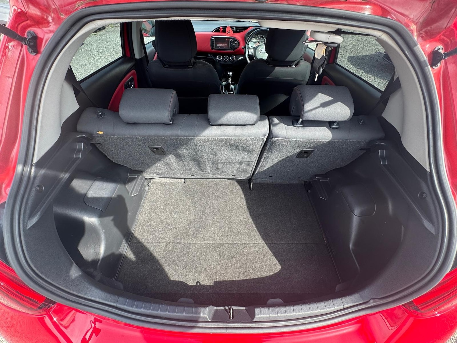 Used Toyota Yaris 2015 for sale - 75611705: Photo 15