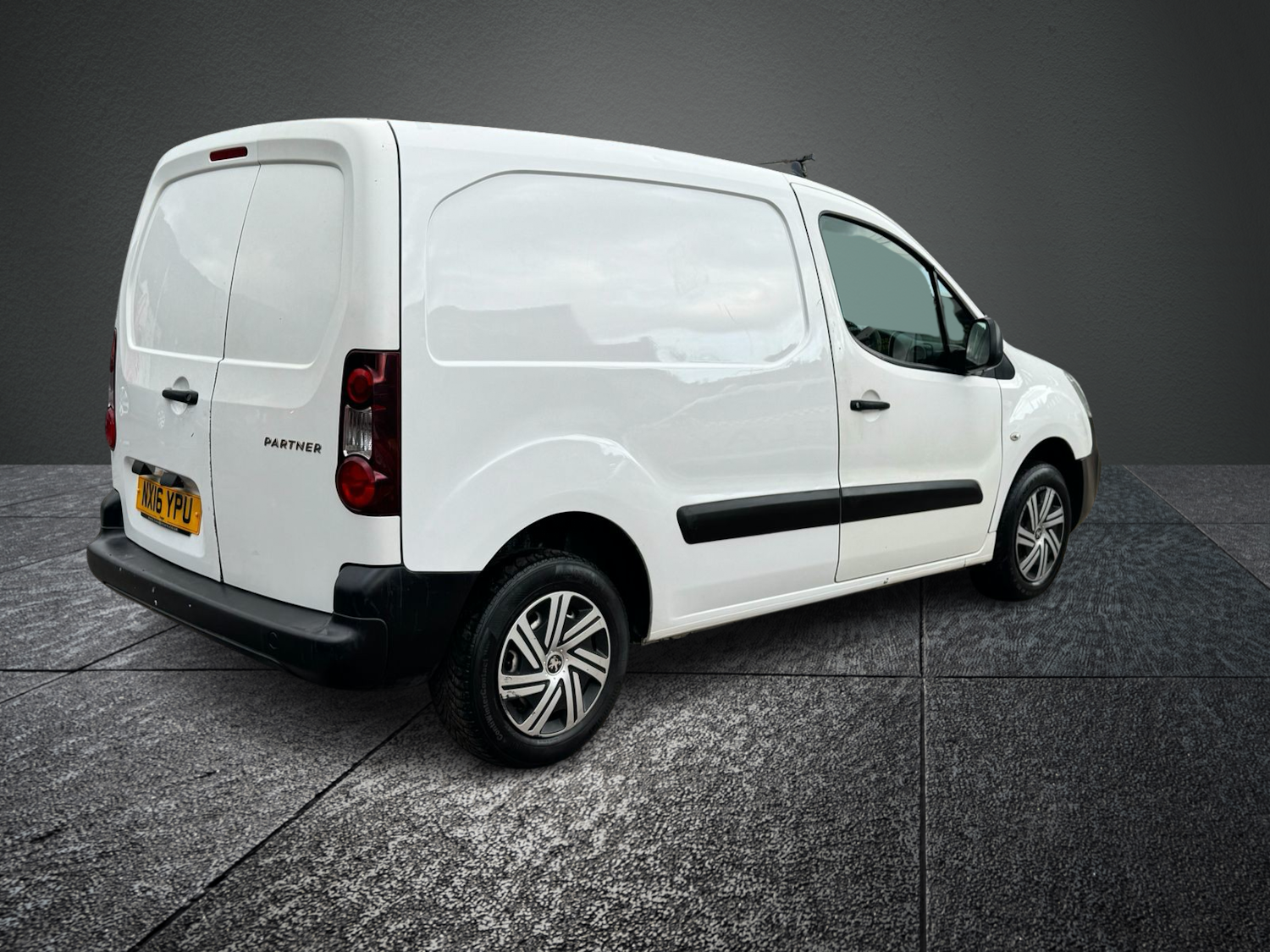 Used Peugeot Partner 2016 for sale - 76589000: Photo 4