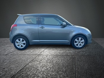 Used Suzuki Swift 2009 for sale - 77323887: Photo