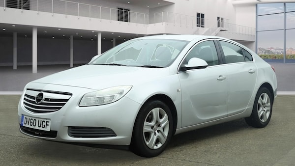 Used Vauxhall Insignia 2010 for sale - 75661710: Photo 2