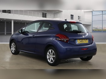 Used Peugeot 208 2015 for sale - 75539098: Photo