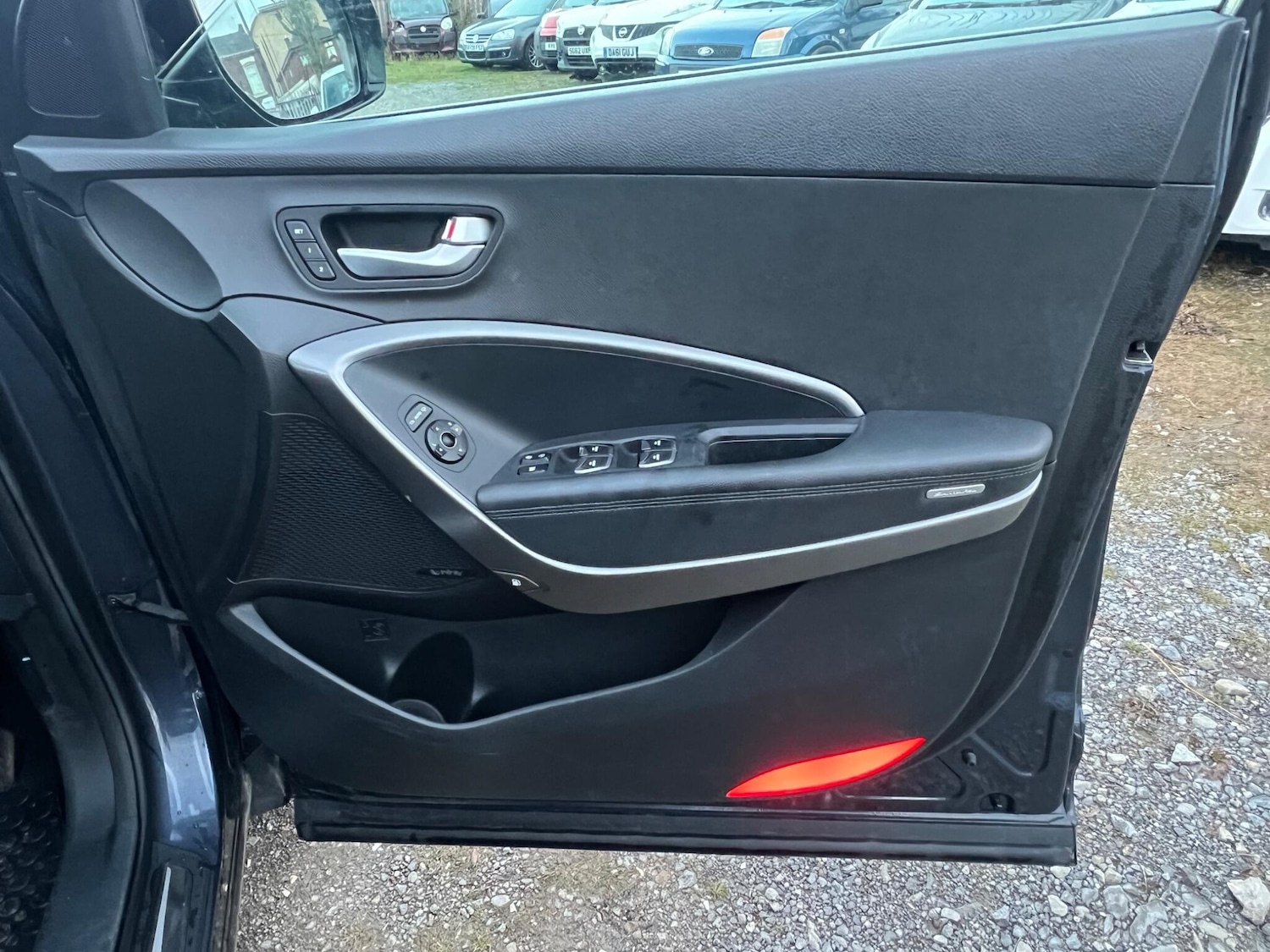 Used Hyundai Santa Fe 2016 for sale - 76584904: Photo 17