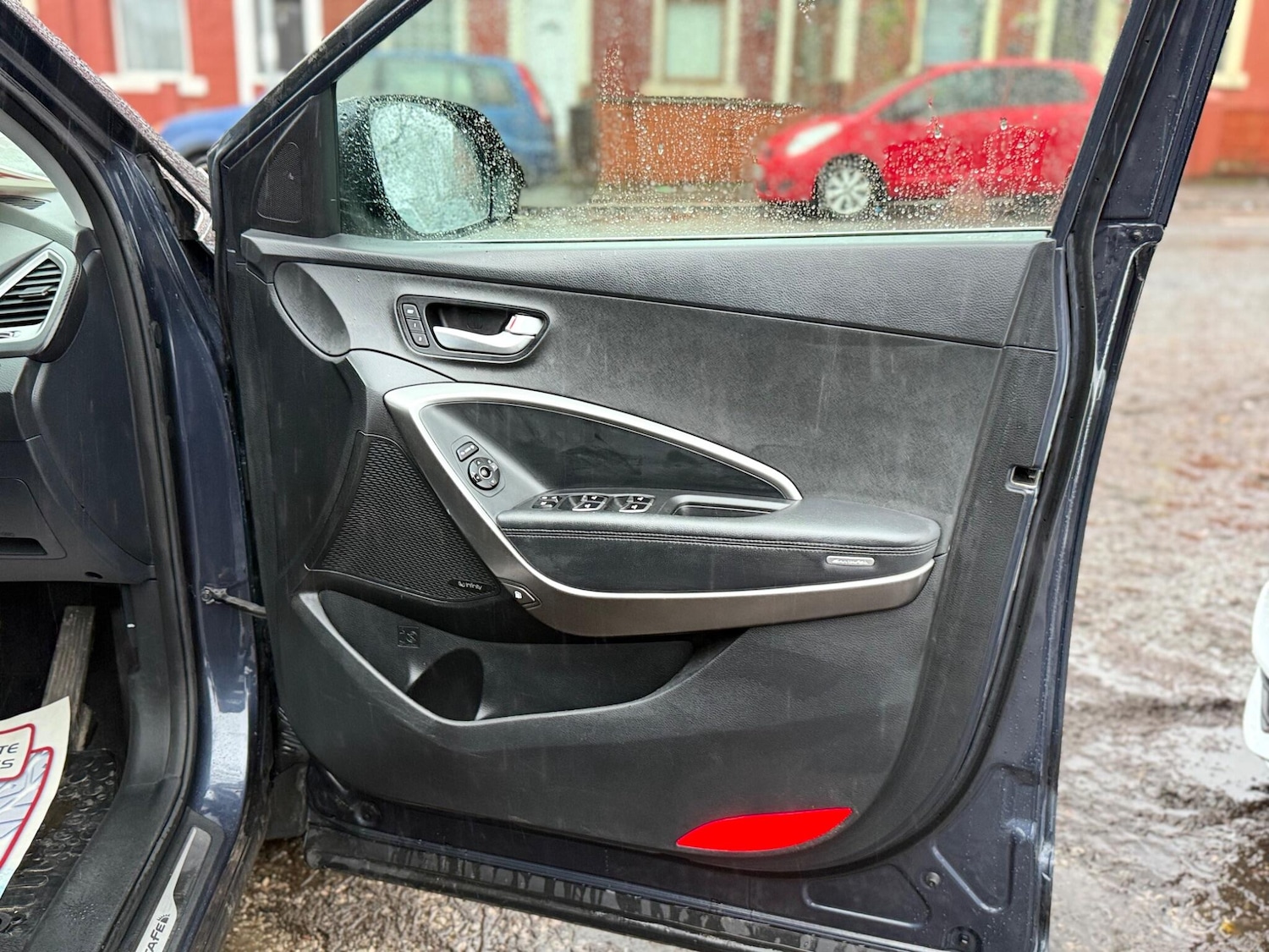 Used Hyundai Santa Fe 2016 for sale - 76584904: Photo 79