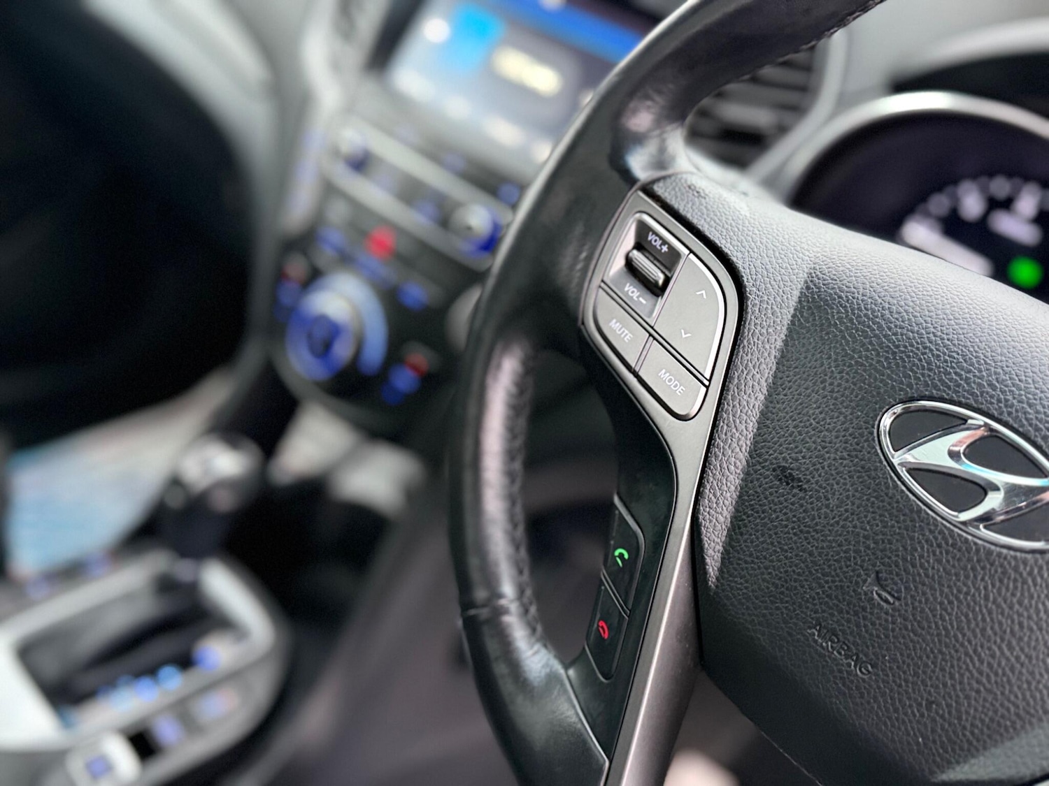 Used Hyundai Santa Fe 2016 for sale - 76584904: Photo 88